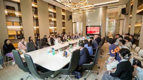 跨國(guó)交流啟新篇，共探產(chǎn)學(xué)研新路徑